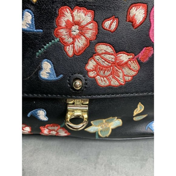 TOPSHOP Floral Hummingbird Embroidered Crossbody - Picture 3 of 7